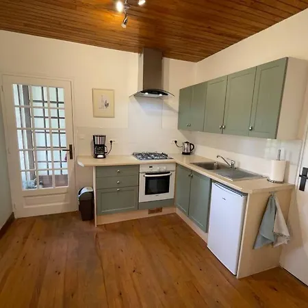 Ferienhaus Jeanroy A Cheerful 2 Bedroom Rural